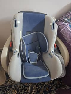 car seater