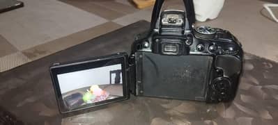 nikon d5300 dslr camera with bag and 2 batteries