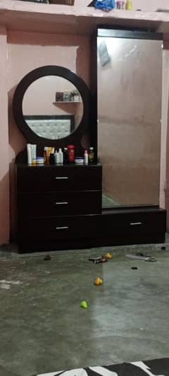 Dressing table for sale
