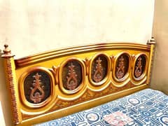 King sized bed , 4 section Almari  and dressing Table