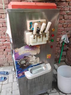کون
