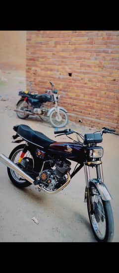 Hoda 125 2010 model lytre nhi hy only genion copy or number plates