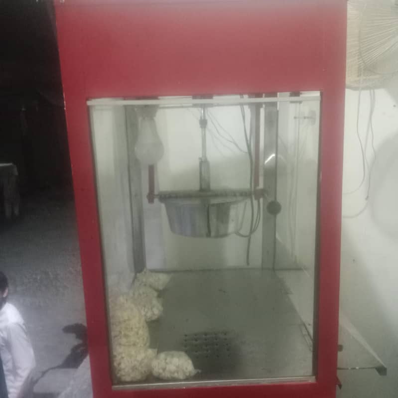 popcorn machine 3 month used only 5