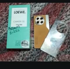 tecno camon 30 complt  box and charger 8+8 256 10 mnth waranty remain