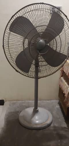 pedestal fan