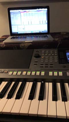 Yamaha PSR S770