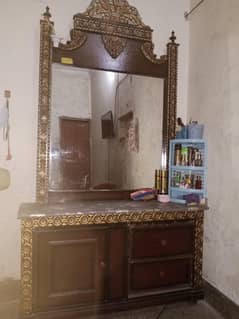 dressing table for sale urgent basaes