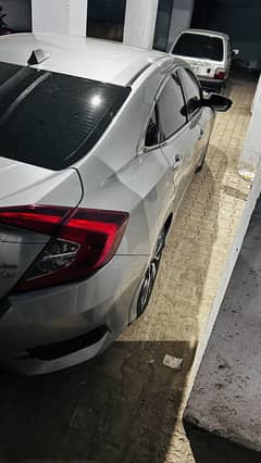 Honda Civic 2018 UG