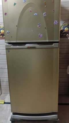 Dawalance white refrigerator