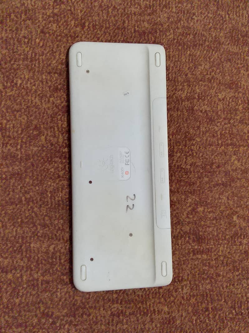 Logitech K400r Wireless Keyboard – Used, Good Condition 2
