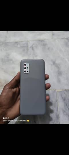 vivo v 17 8 gb ram 256 gb storage in 24k