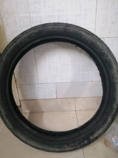 Yamaha YBR 125 Tyre