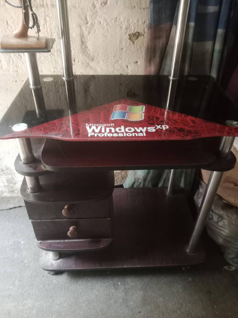 computer & t. v table 1