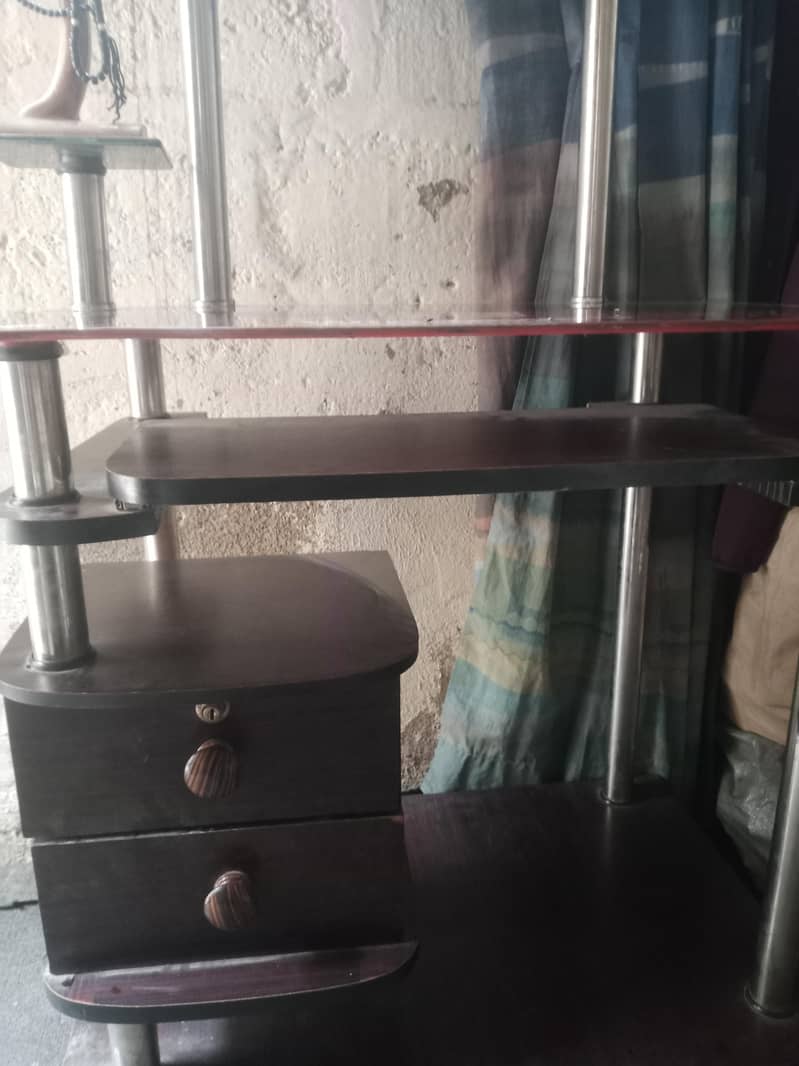 computer & t. v table 2