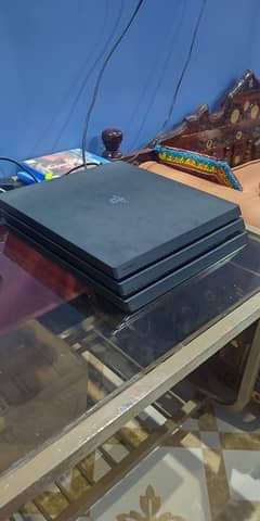 PS 4  PRICE  : 110000 03229108652