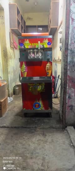Ice cream machine