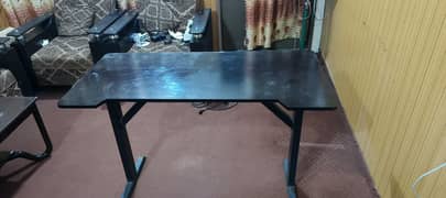 GAMING TABLE FOR SALE IN REASONABLE PRICE