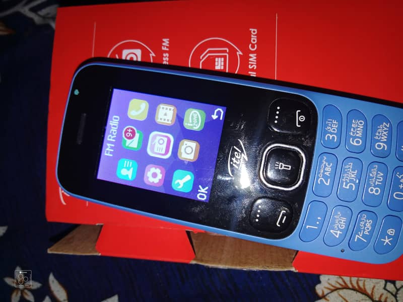 itel new mobile open box only without charger with big screen 2