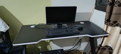 Complete Computer with table