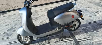 Metro M6 SCOOTY | Model 2024 | Urgent For Sale | Excellent  Condition
