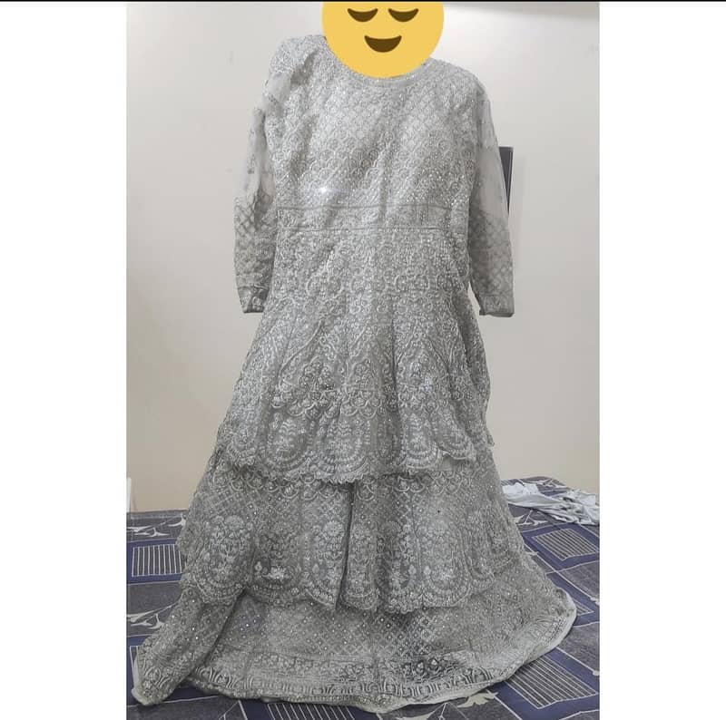 Three layer maxi with duppatta and troser 2 time used 10/10 condition 1