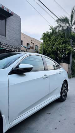 Honda civic oriel 1.8 i-VTEC CVT