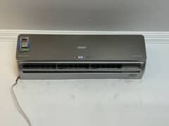 Orient, 1.5 ton inverter,  glass look split