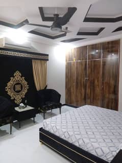 10 MARLA BRAND NEW HOUSE FOR SALE IN OPF SOCIETY MAIN KHAYABAN E JINNAH ROAD LAHORE.