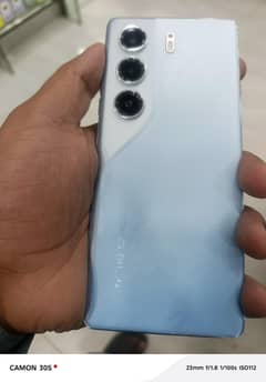 camon 40 pro full warranty me ha with box and charger