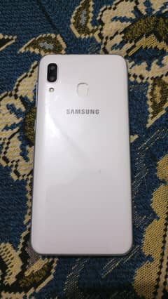 Samsung A30