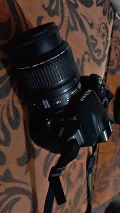Nikon D3000 urgent sale condition 10/9