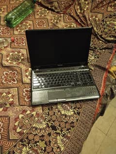 Toshiba satellite i7 2nd generation 4Gb 320Gb numpad without battery