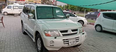 Mitsubishi Pajero,7 seater Pajero Mitsubishi,2.8 Diesel Mitsubishi.