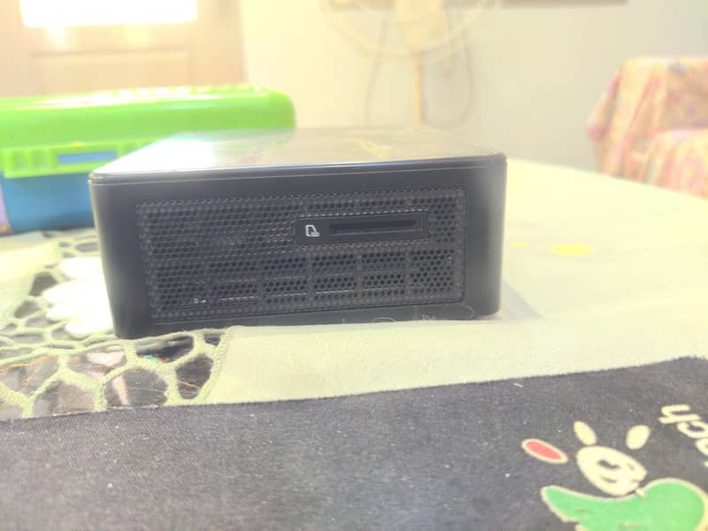 Intel core i3 11th generation Nuc 4