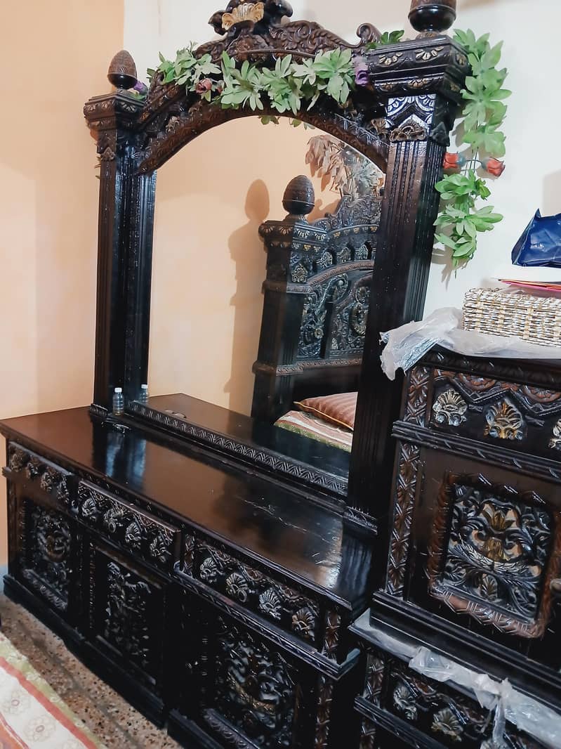 Bed with matching side tables and Dressing 3