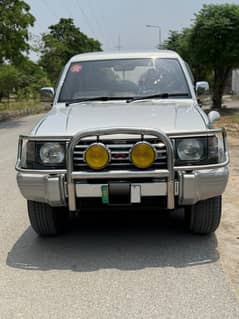 Mitsubishi pajer 1994 auto . 3500