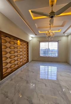 10 Marlas Tile Flooring Upper Portion With Servant Quarter Gas Boring G-13/3