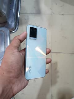 vivo y21 4.64gb charger aur box Nahin hai onley mobile