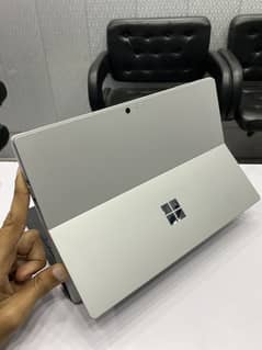 Microsoft Surface Pro 5 | Core i5-7th gen | 8/256 SSD | 3K Touch