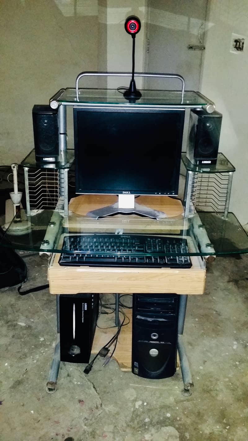 Desktops/ Computer For Sale, In Working Condition with Trolley 0