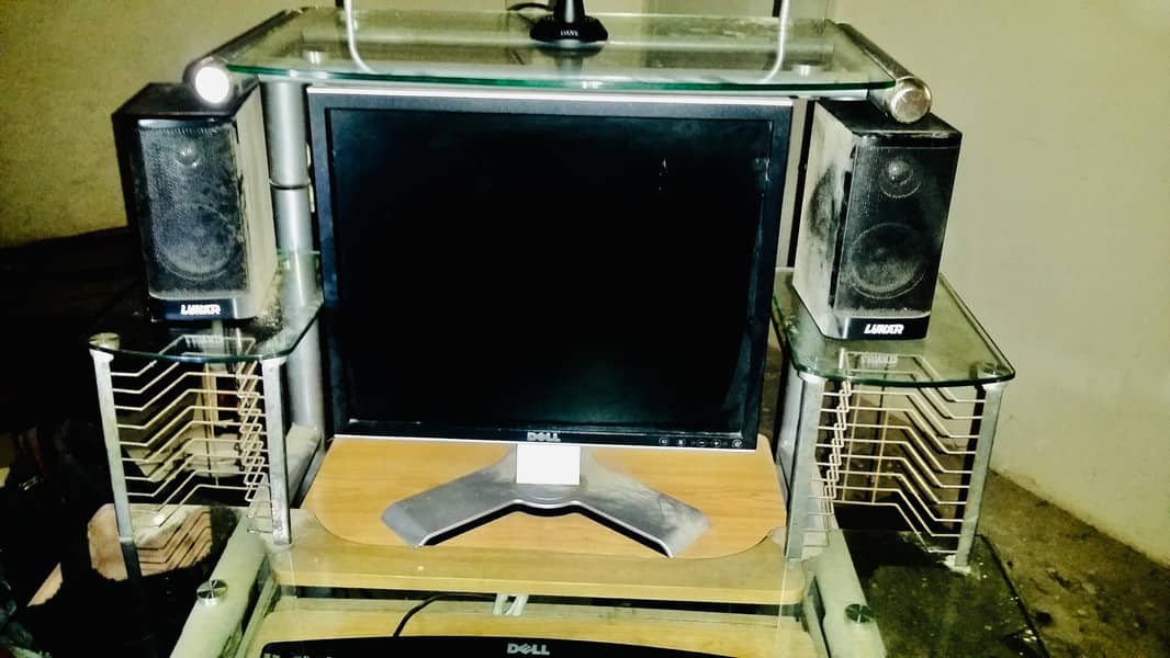 Desktops/ Computer For Sale, In Working Condition with Trolley 1