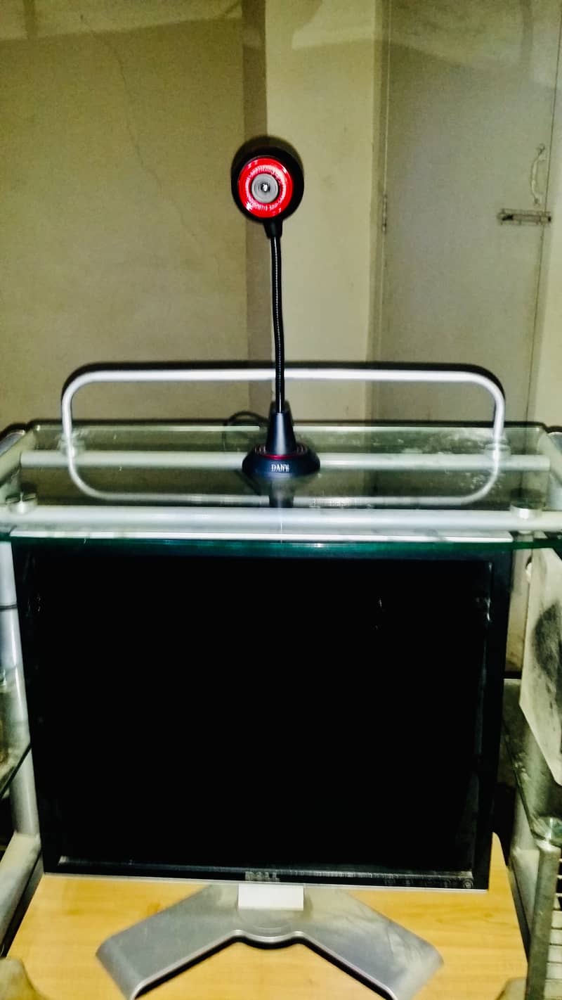 Desktops/ Computer For Sale, In Working Condition with Trolley 4