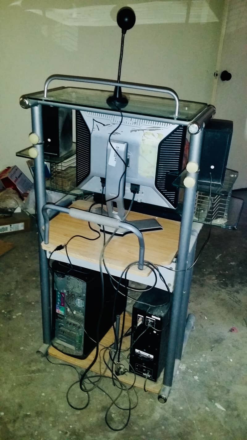 Desktops/ Computer For Sale, In Working Condition with Trolley 9