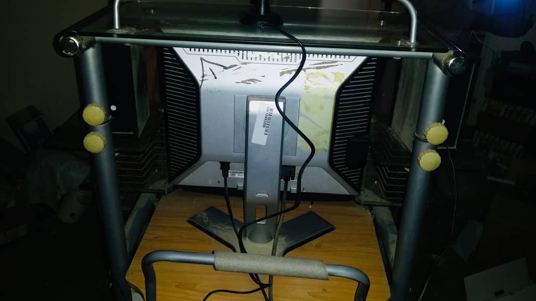 Desktops/ Computer For Sale, In Working Condition with Trolley 11