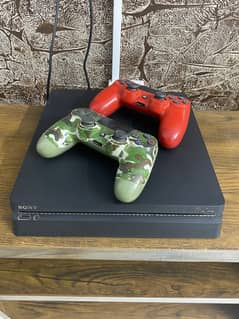 Original Sony PlayStation 4 slim 1TB with 2 controllers