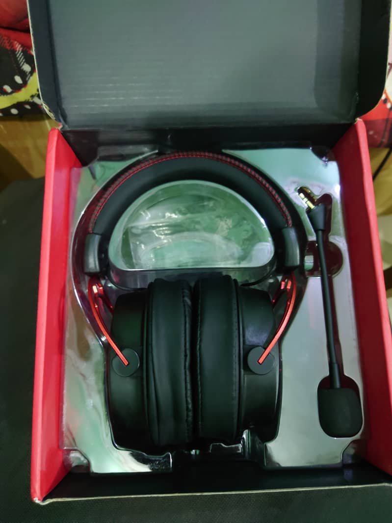 HyperX Cloud Alpha Wired Only 3 Weeks Used with Box & Mic 3