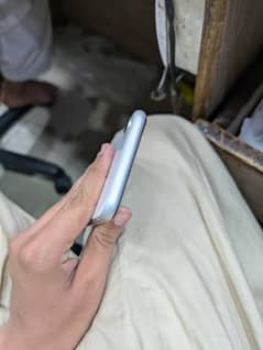 Apple iPhone XR