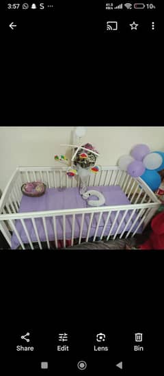 baby cot