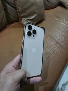 iPhone 16 pro max  256 gb  4 month sim time avil.