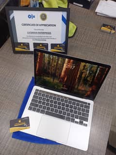 2 UNITS AVAILABLE MACBOOK PRO M1 2020 13 INCH TOUCHBAR 8GB RAM 512GB